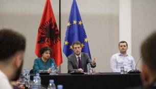 Hoxha takon të rinjtë e BDI-së: Marrëveshja e Ohrit mbetet themel i stabilitetit në Maqedoninë e Veriut