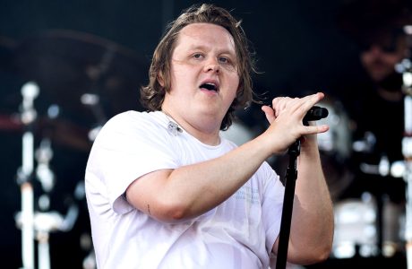 Lewis Capaldi do të performojë në Sunny Hill Festival