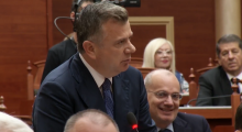 Balla mbron projektin në Zvërnec: Ata që dalin kundër nuk i shërbejnë interesit të vendit
