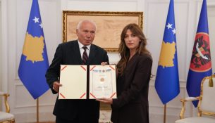 “Urdhri i Lirisë” për Adem Shehun