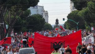Protesta e ‘Flamingove’ në ditën e shtatë