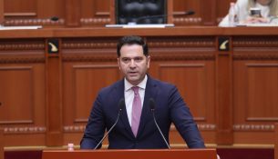 Malaj: Vetëm 11 kontrata PPP mbështeten nga buxheti, ekspozimi fiskal po ulet vit pas viti