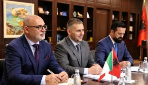 Forcohet bashkëpunimi policor Shqipëri–Itali, vlerësohen rezultatet në luftën kundër krimit të organizuar