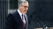 Dorëhiqet nga detyra kryeministri britanik