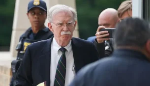John Bolton pranon fajësinë për mbajtje të paligjshme të dokumenteve sekrete