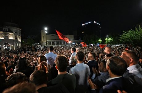 Kurti “përbin” zbritjen nga 51-përqindëshi, Abdixhiku sheh “mundësi të dytë” nga vendi i tretë