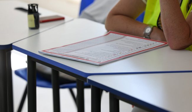 Mbi 445 mijë votues deri në ora 15:00