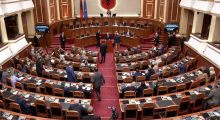 Zvërneci dominon debatin në Kuvend, opozita në mbrojtje të protestës