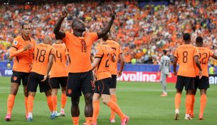 Holanda ‘shkërmoq’ Suedinë