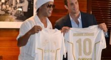 Ronaldinho rikthehet në futbollin profesionist
