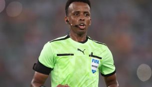 UEFA i bën ‘qokën’ gjyqtarit që iu mohua hyrja në SHBA për Botërorin