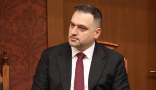 Ngjarja në Vlorë, Nufi sqaron rolin e dy efektivëve: “Nuk janë badigardë personalë”