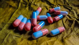 NHS miraton ilaçin e parë të ri për kancerin rezistent të vezoreve pas më shumë se 20 vitesh