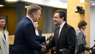 Sorensen: Vërehet përkushtim për normalizim në Kosovë dhe Serbi