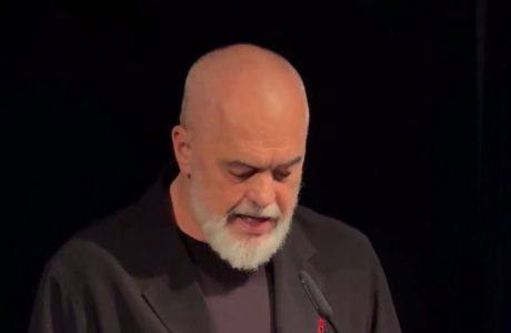 “Lëreni Albin Kurtin jashtë kësaj çorbe”, Rama: Shqiptarët e Kosovës dhe Maqedonisë së Veriut nuk janë diasporë