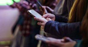 Rregulla të reja për përdorimin e mediave sociale nga fëmijët në Kanada