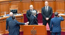 Shansi i humbur i opozitës