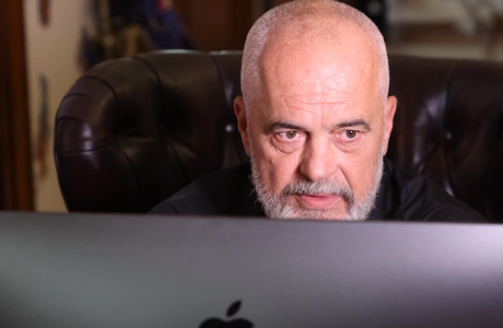 Rama: Sulmi me review negative ndaj bizneseve ishte agresion ndaj turizmit shqiptar