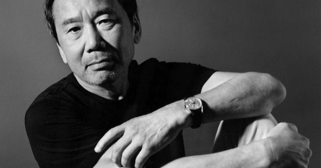 Haruki Murakami rikthehet me roman të ri