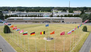 Dyshime për spiunazh në selinë ushtarake të NATO-s