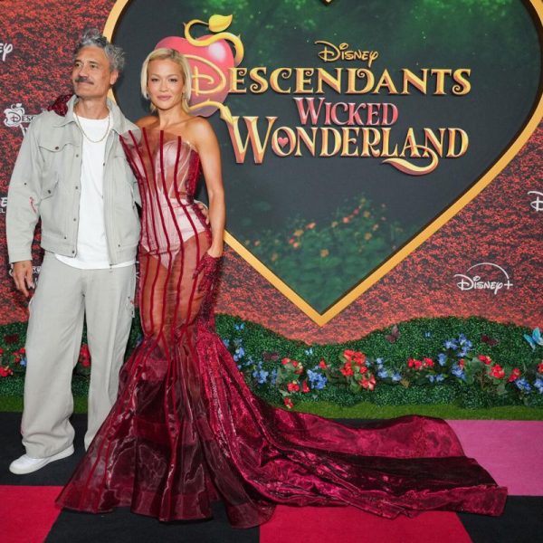 Rita Ora rikthehet me një film të ri