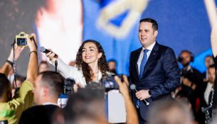 Lumiri dhe Vjosa në tavolinën e Kurtit, ndërsa LDK po ua heq karriget