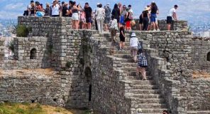 Rama për vlerësimet negative në Google për Kalanë e Rozafës: Prokuroria të veprojë ndaj autorëve