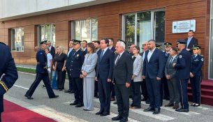 Krerët e shtetit nderojnë policët e rënë në detyrë