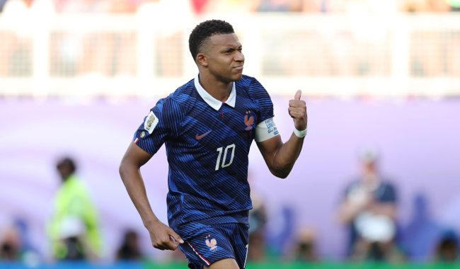 Franca vuan ndaj Paraguajt – Mbappe sërish ‘heroi’
