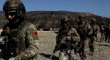 Qeveria miraton rregulla të reja për armët ushtarake dhe ndryshon uniformat e FA-ve