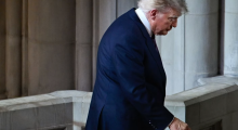 Trump paralajmëron Iranin: Do të marrin një goditje të rëndë