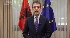 Hoxha: Kujtesa për Srebrenicën, mburoja kundër mohimit dhe përsëritjes së gjenocidit