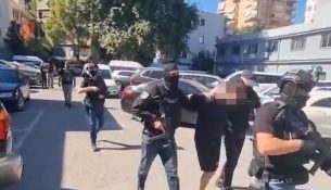 Arrestohet në Tiranë 48-vjeçari i dënuar me 13 vite burg në Itali për shfrytëzim prostitucioni