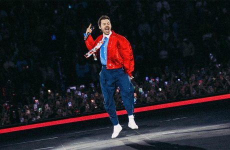 Harry Styles thyen rekordin e Taylor Swift dhe Coldplay në Wembley