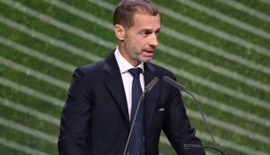 UEFA i shpall ‘luftë’ FIFA-s: ‘Po pasuron veten dhe miqtë e saj’