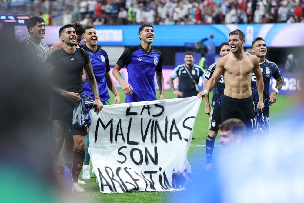 FIFA hap procedim disiplinor ndaj Argjentinës  por lojtarët e prekur do të luajnë finale