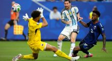 Lionel Messi vendos pesë rekorde historike në Botëror