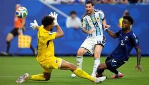 Lionel Messi vendos pesë rekorde historike në Botëror