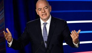 Mbi 30 eurodeputetë kundër Infantinos, kërkojnë hetim për ndërhyrje politike në FIFA