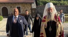 Pëshpëritja e Serbisë në veshin e pastorit Burns që mund t’i kushtojë Kosovës