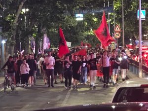 Vijon në ditën e 54-t protesta kundër qeverisë në Tiranë
