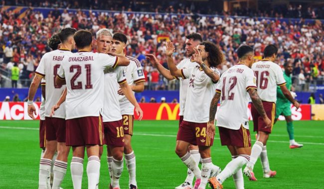 Spanja “nënshtron” Francën dhe bëhet finalistja e parë e Kupës së Botës 2026