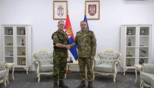 NATO njofton Serbinë për reduktimin e trupave në Kosovë
