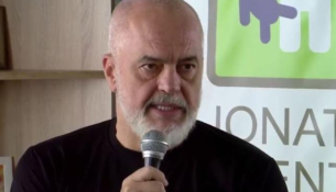 Dyfishohet mbështetja për fëmijët me aftësi të kufizuar, Rama: Shteti do të paguajë sigurimet e kujdestarëve