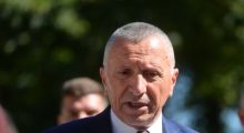 53 deputetë të Serbisë kërkojnë shkarkimin e Paunoviçit