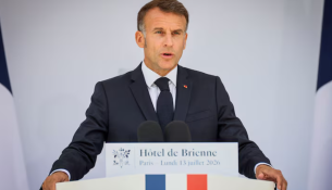 Macron i quan strategjitë e pavarura të mbrojtjes në Evropë “absurditet”