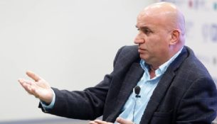 Mero Baze kritikon ashpër LDK-në: “Po i bëhet urë Albin Kurtit”