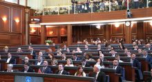 Shoqëria civile dorëzon kërkesë në Kushtetuese për moszbatimin e afatit 30-ditor