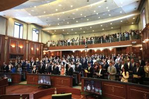 PDK-ja dhe Aleanca dorëzojnë kërkesë për vazhdimin e seancës konstituive