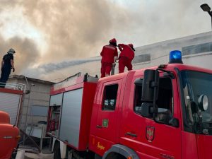 33 vatra zjarri në 24 orët e fundit në Shqipëri, 8 mbeten aktive